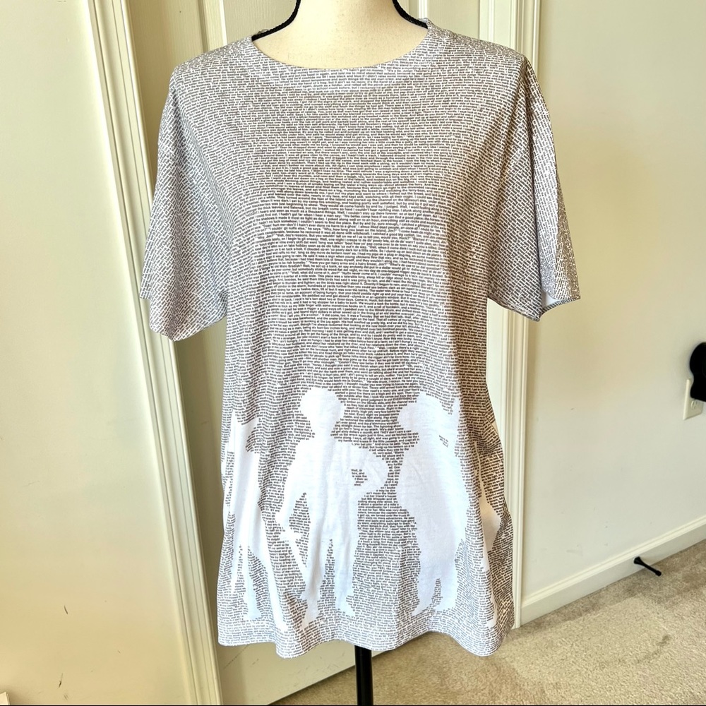 Unisex LITHOGRAPHS Mark Twain’s Huckleberry Finn 40,000 Word T-Shirt—SZ.…